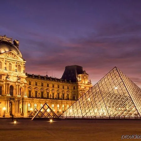 Louvre Sainte Anne 3*