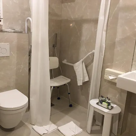 Louvre Sainte Anne Hotel Parijs