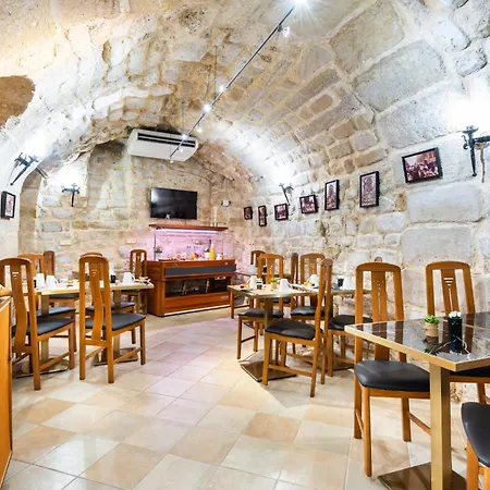 Louvre Sainte Anne Hotell