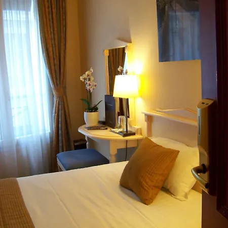 Louvre Sainte Anne Hotel
