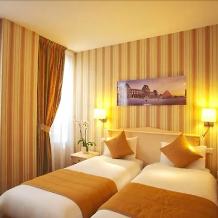 Louvre Sainte Anne 3*