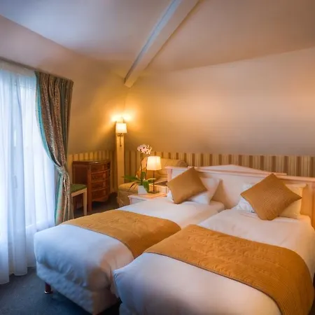 Louvre Sainte Anne 3* Paris