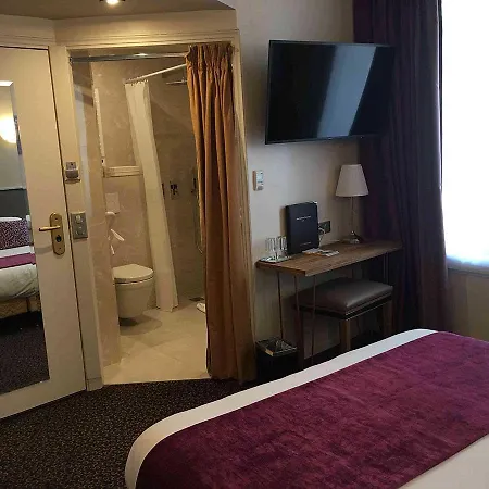 Louvre Sainte Anne Hotel