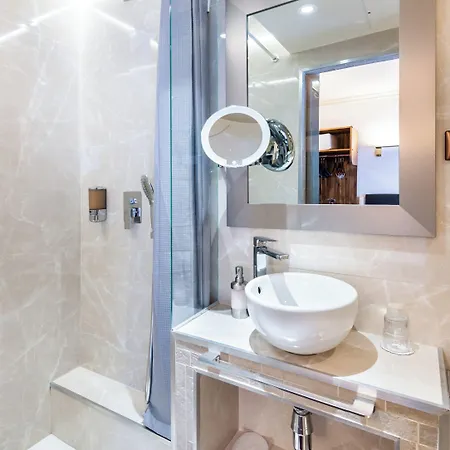 Hotel Louvre Sainte Anne Parigi