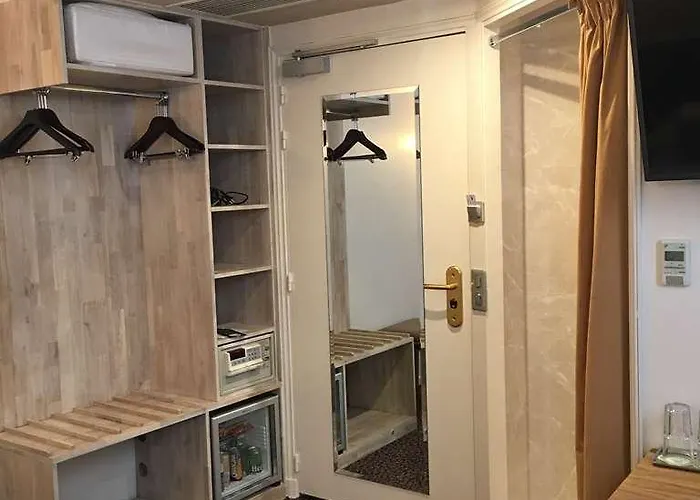 Louvre Sainte Anne Hotell Paris