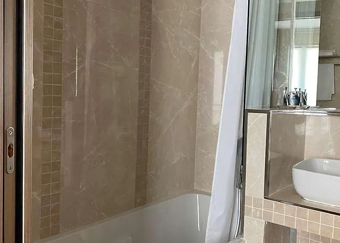 Louvre Sainte Anne Paris