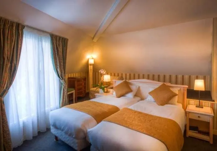 Louvre Sainte Anne 3*