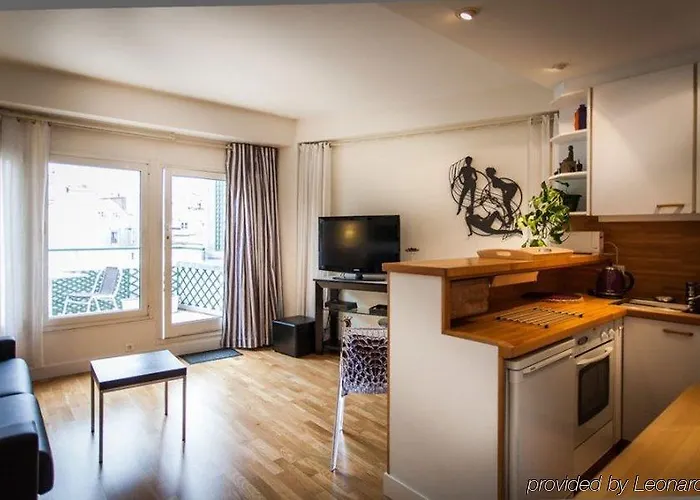 Louvre Sainte Anne 3* Paris