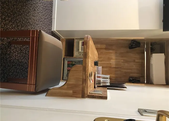 Louvre Sainte Anne 3* Paris