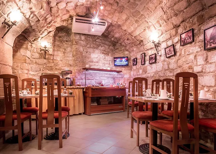 Hotell Louvre Sainte Anne 3*