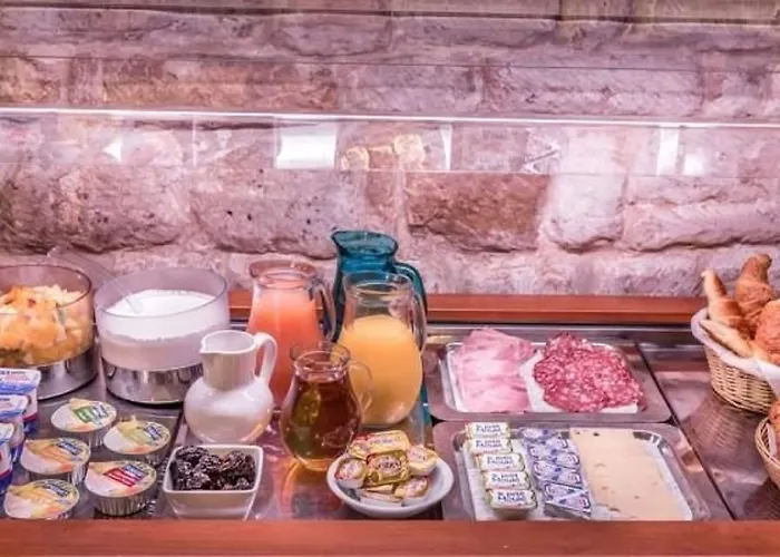 Hotell Louvre Sainte Anne 3*