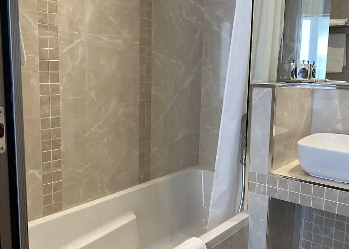 Louvre Sainte Anne Paris