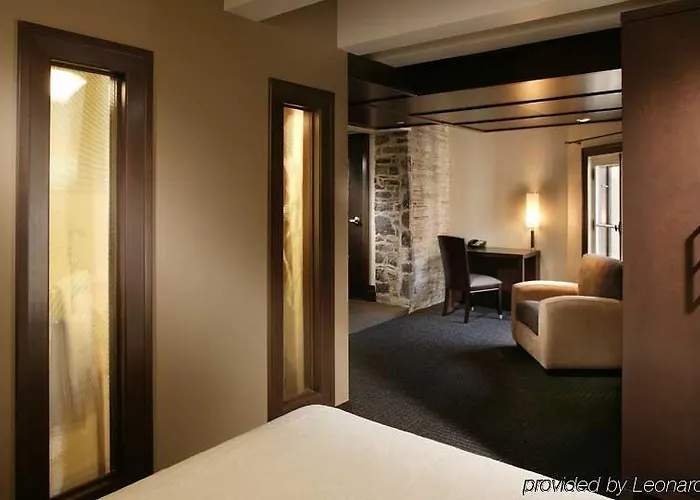 Louvre Sainte Anne Paris