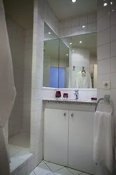 Hotell Louvre Sainte Anne 3*